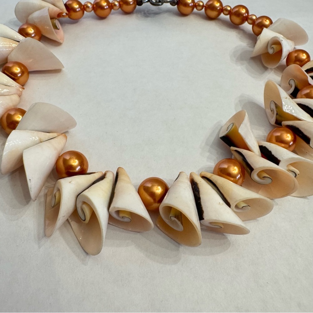 Vintage Cut Sea Shell Pink w/Faux Pearl Beads Swirl Curl Choker Necklace Jewelry